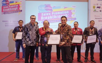 Direktur HAFECS menjadi penerima penghargaan Markeeters of The Year Award 2019