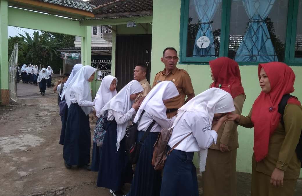 Pentingnya Pendidikan Akhlak Siswa di Era Digital