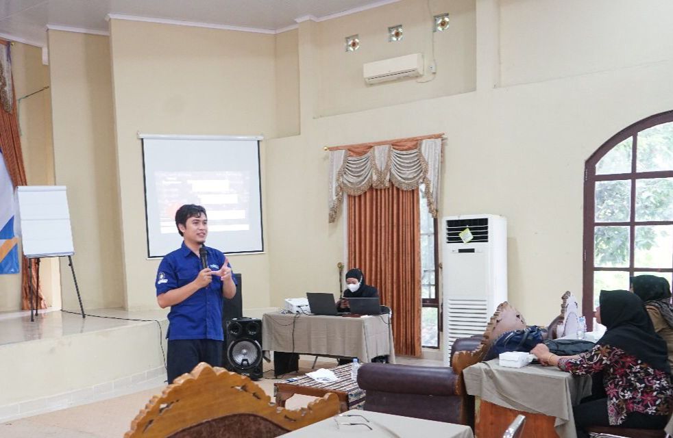 “Trainer HAFECS Memaparkan Teaching Mastery Framework (TMF) dalam Sharing Time Pro2”