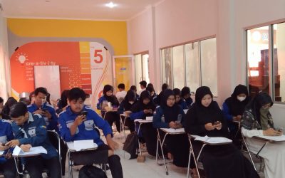Kolaborasi HAFECS Dengan Pemuda Bakti Banua: 30 Mahasiswa Politeknik Hasnur Ikuti Workshop Perkembangan Karakter